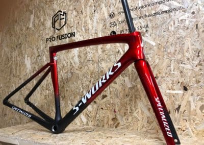 Peinture rouge et noir custom personnalisée SPECIALIZED TARMAC SL7